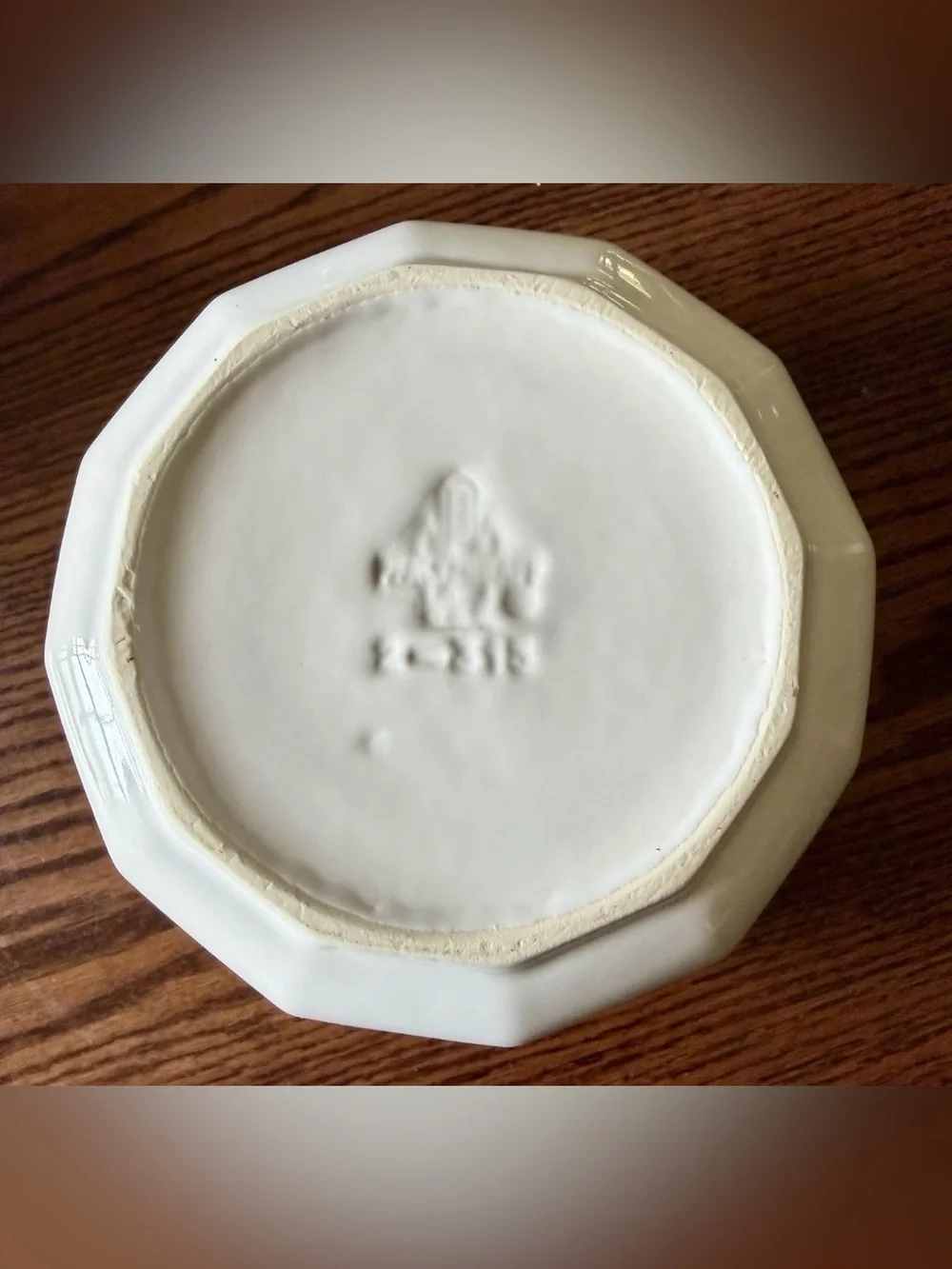 Pfaltzgraff White Covered Holiday Casserole with Green Trim and Red‎ Holly Motif